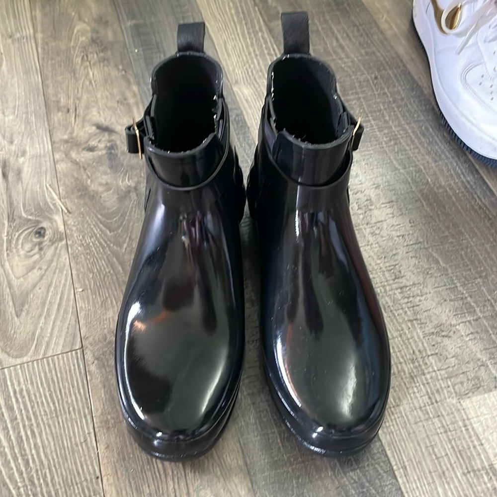 Size 8 Hunter slip on rubber boots